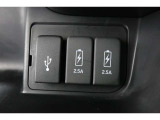 スマートフォンなどの音楽再生が可能なUSB接続ジャック装備車両です♪♪♪