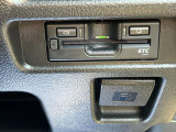 ETC車載器もビルトインタイプで取り付けられておりますので、高速道路の料金所をストレスなく通過して頂けます♪最近ではマストのアイテムですね!