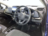 前方の見通しが良いすっきりした視界、誰でも扱いやすく運転できます。疲れにくく安心ドライブを更に快適なものにします!