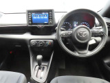ぜひ展示車の運転席に座ってみてください。