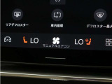 フロントシートには、シートヒーターに加えステアリングホイールヒーターも装備しています。シートヒーターはフロントだけでなくリア2列目にも装備。4席で独立した調整が可能です。