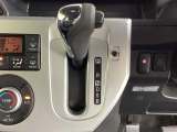 発進時から滑らかに加速する無段階変速のCVTはストップ&ゴーの多い街の中も快適です