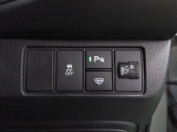 パーキングセンサーや横滑りを防ぐVSA等のスイッチ類は運転席の右側、手の届きやすい位置にあります。