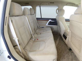ゆとりある車内空間は、ドライブを始め買い物やレジャーなど、幅広く活躍します。