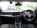 運転に必要な情報をメーター内に集約し、ドライバーの安全で快適な運転に寄与するアウディバーチャルコックピット。