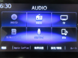 ホンダ純正Gathersのナビを装備しています。