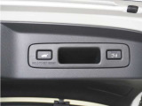 ◆予約クローズ機能付きパワーテールゲート◆キーや運転席のボタン、ハンズフリー機能など多彩なアクセスで自動開閉できます。
