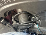 お車を安心してお乗りいただく為には、足回りの定期点検が欠かせません。サービスサポート(有償保証)では無料点検もご提供しており、安心のカーライフをお過ごしいただけるサポート体制が整っています。【純正ナビ