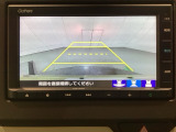 バックでの車庫入れも安心です! リアカメラが付いているバックモニター付のナビを装備しております。操作線もついており距離感も画面から確認できます。