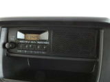 純正のAM/FMカーラジオを装備です。