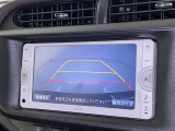 後方の見える安心をお届けするバックガイドモニター付:バックするときのアシストラインもあって楽々バック!車庫入れや縦列駐車をサポートし、苦手な駐車も安心です!今やもう手放せない装備ですネ♪