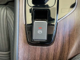 パーキングブレーキは電動式、オートブレーキホールド機能も付いています。