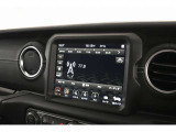 ブルートゥース接続可、カープレイの接続も行えます。