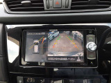 【アラウンドビューモニター】上から見下ろすような視点でスムース駐車をサポートしてくれるアラウンドビューモニター(^v^)