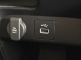 USB充電口を搭載しています!携帯電話の充電などに便利です!