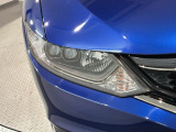 LEDヘッドライトは、点灯の瞬間から最大光量を発揮し、突然暗くなるトンネルなどでの安定感を高めます。