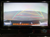 バックガイドモニターで、後方を確認しながら安心して駐車することができます。運転初心者も熟練者も必須の機能ですよ!