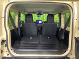 普段のお買い物や通勤、送迎等に十分な荷室スペースを確保しております。セカンドシートを倒すと、大きな荷物の積載も可能です♪