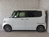 オプションになりますが、ボディーコーティングもご用意しております。新車の輝きに近づき、洗車などのお手入れも楽になりますよ。