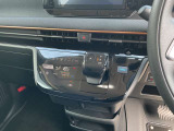 電動パーキングブレーキとオートブレーキホールドで運転の負担を軽減してくれます!