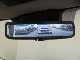車両後方の視界をクリアに映し出す「デジタルインナーミラー」搭載です。