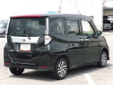 明るく広々、落ち着いた店内では、中古車のご検討・ご購入のほか、携帯電話(au)の購入等、様々なご相談に幅広く応えていきます♪