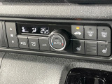 【シートヒーター】寒い日に重宝するシートヒーター!エアコンより早く温まってくれるので寒がりの人も安心ですね♪エアコンの温風は乾燥するから苦手、という方にもをおすすめです。