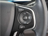 ◆アダプティブクルーズコントロール◆予め設定した車速内でクルマが自動的に加減速。前走車との適切な車間距離を維持しながら追従走行します。【LKAS】車線維持支援システムでステアリング操作を支援。