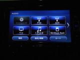 フルセグテレビ搭載。DVD・CD再生にも対応しています。