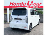 リアコンビネ-ションランプは、クリアレンズで上質感を高めております!