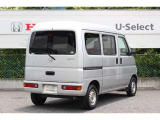 乗用車感覚の快適な乗り心地をもたらすロングホイールベースです。