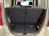 コンパクトボディーなのに、荷室はこんなに広々!たくさん荷物が積めますよ。