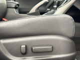 【運転席8ウェイパワーシート】シートスライドはもちろん、シートの高さやリクライニングの角度など微調整が出来るので、ベストなシートポジションがとれます!