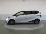 3列シートとは思えない、取り回しのし易い4.3mのコンパクトなボディサイズ。