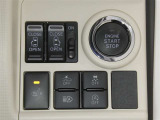 【シートヒーター搭載】シートを温めてくれる暖房機器です!長時間座っていると負担が掛かりやすい背中や腰、または冬場の寒い日に冷えやすい脚部に快適なぬくもりを♪
