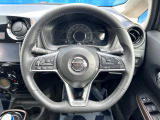 【ステアリングスイッチ】運転中、前方から目線をそらすことなく、オーディオ等の操作が可能な便利機能!安心&快適なドライブを演出してくれます♪