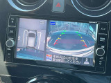空から車を見たような「アラウンドビューモニター」!車の周りが一目で確認できるので、小さなお子様や障害物があっても安心して乗ることができます。
