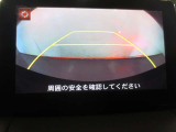 安心のバックモニター付き!ナビの画面にカメラ映像がしっかり表示されるので、駐車が苦手な方でも安心して車庫入れができますよ♪