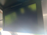 【12.8型フリップダウン】大画面モニターで後席でもエンタメをお楽しみいただけます。家族や友人とお出かけする機会が多い方に大人気です♪