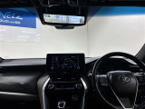 使いやすく運転しやすいレイアウトの運転席周り。