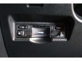 高速道路の利用時に便利なETC。料金所での停車や小銭を探す手間がなくなり快適です♪見た目もすっきりとしたビルトインタイプを装備しています。