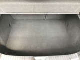トランクスペースも通常で十分な広さがございます。
