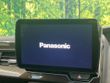 【大画面ナビ】人気の大型9インチナビを装備。存在感のある大画面はインパクト大!ナビ利用時のマップ表示は見やすく、テレビやDVDは臨場感がアップ!いつものドライブがグッと楽しくなります♪