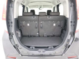 トランクスペースもしっかり確保!!セカンドシートをフラットにする事も可能です。