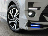 LEDフォグランプはスタイリッシュな上、視界も良好です♪