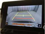 バックガイドモニターで、後方を確認しながら安心して駐車することができます。運転初心者も熟練者も必須の機能ですよ!