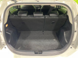 積み下ろしのしやすいデッキにはたっぷりと荷物を積み込んでいただけます。遊びから仕事まで、様々なシーンで頼れます♪