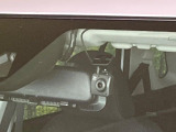 【ドライブレコーダー】ドライブレコーダー装備!走行中はもちろん、あおり運転や事故に遭遇した際、映像で記録し、万一のリスクに備えます。※記録用SDカードはお客様ご自身でご準備いただく必要があります。