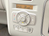 【オートエアコン】一度お好みの温度に設定すれば、車内の温度を検知し風量や温度を自動で調整。暑い&hellip;寒い&hellip;と何度もスイッチ操作をする必要はありません。快適な車内空間には必須の機能ですね♪