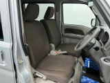 【フロントシート】さまざまな体格の方が快適に運転ができるよう配慮したシートになっております。